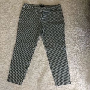 Old Navy Pixie Pant - 14